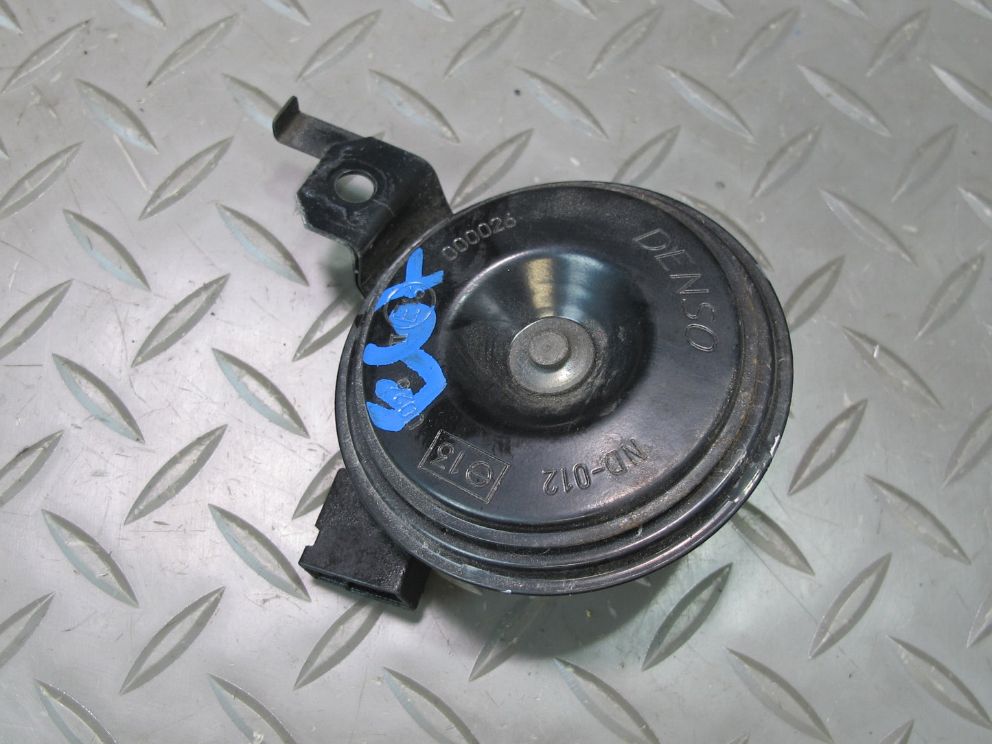 2003-2009 Lexus UZJ120L GX470 High Tone Pitch Horn Signal