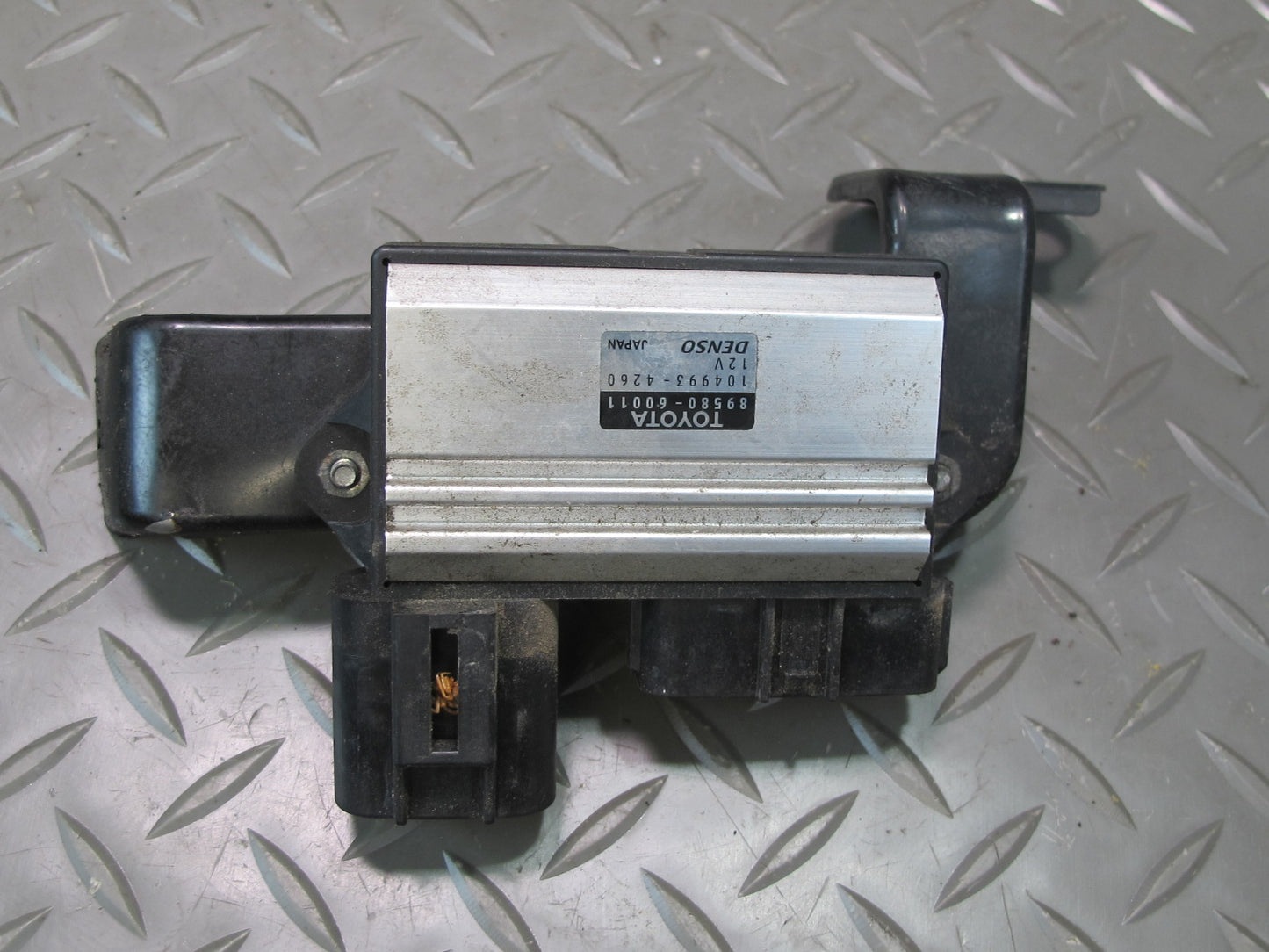 2003-2009 Lexus GX470 UZJ120L Air Injection Control Module Unit W/ Bracket