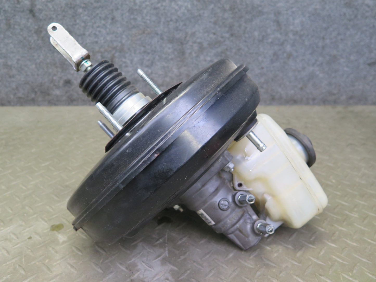 08-14 Lexus USE20L Is-f A/T Brake Master Cylinder Booster Fluid Reservoir OEM