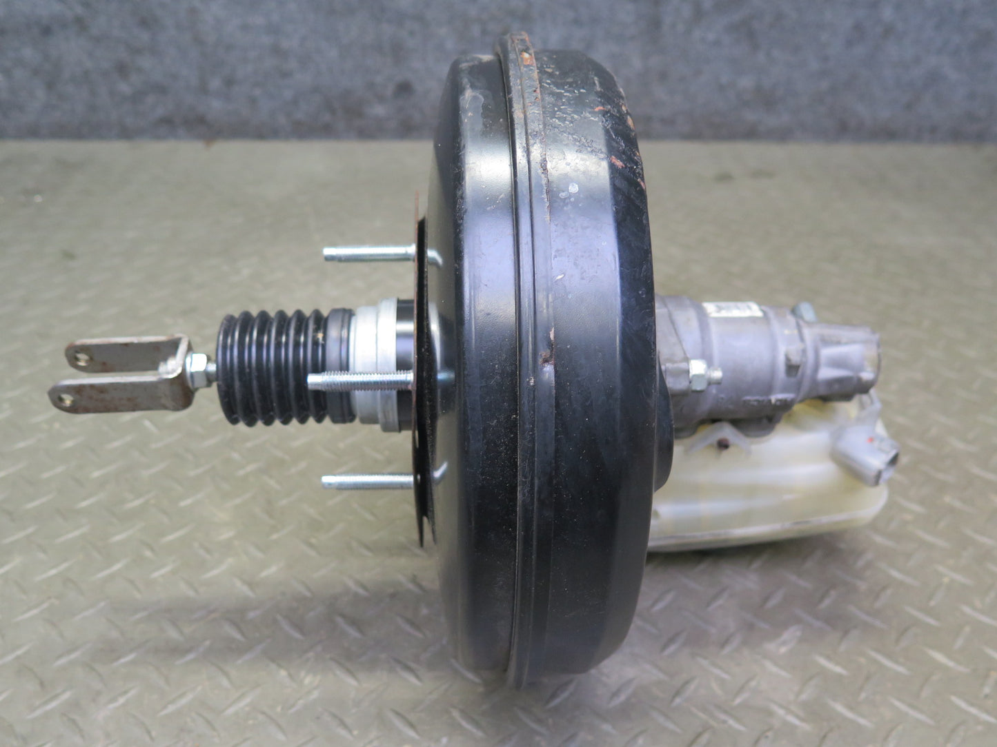 08-14 Lexus USE20L Is-f A/T Brake Master Cylinder Booster Fluid Reservoir OEM