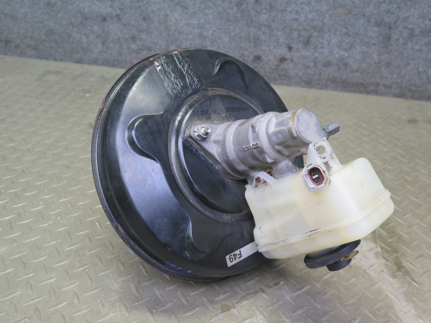 08-14 Lexus USE20L Is-f A/T Brake Master Cylinder Booster Fluid Reservoir OEM