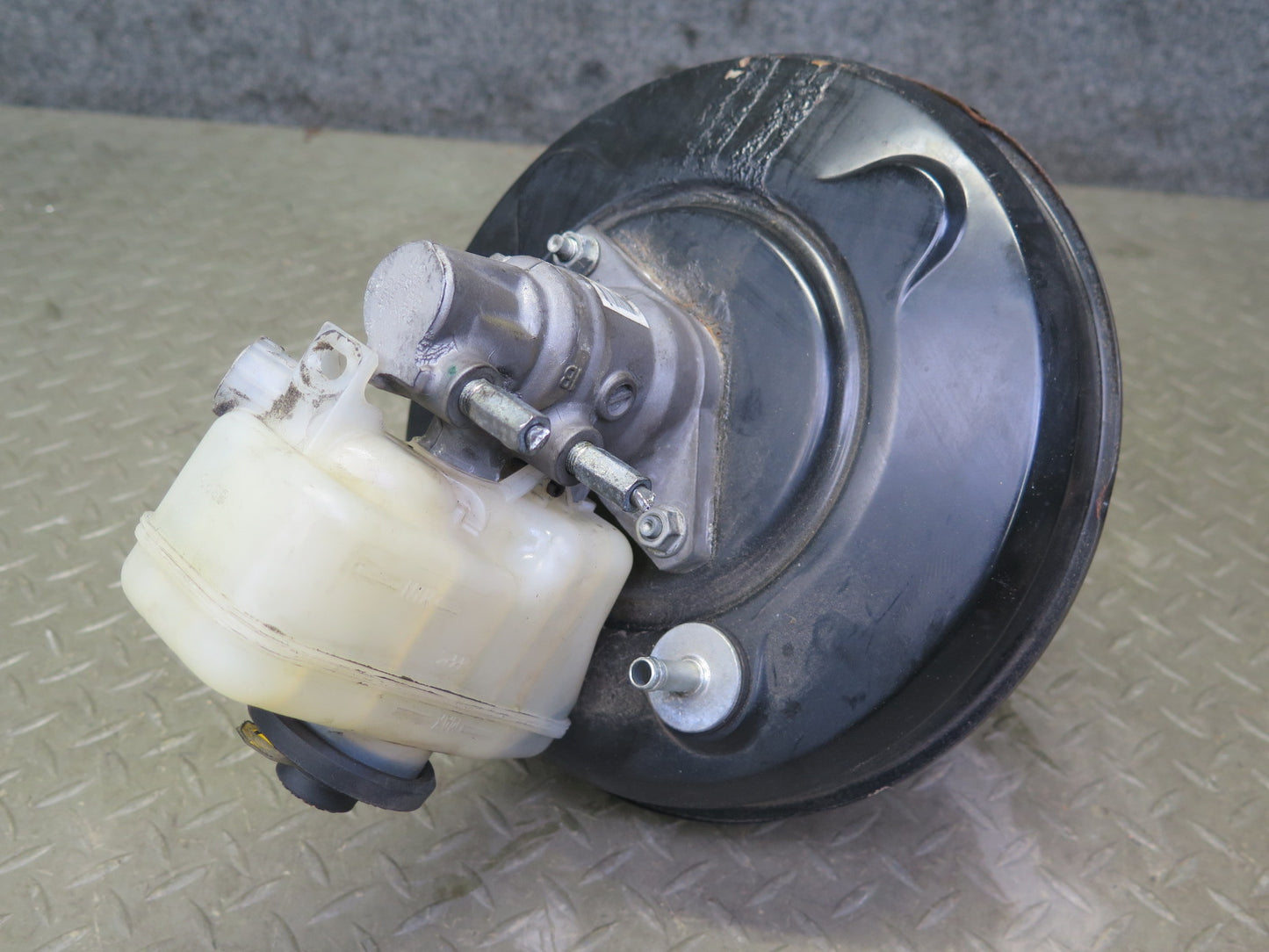 08-14 Lexus USE20L Is-f A/T Brake Master Cylinder Booster Fluid Reservoir OEM