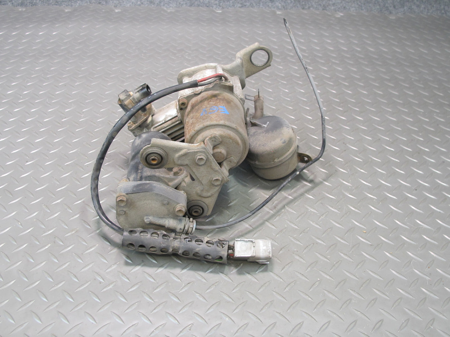 2003-2009 Lexus UZJ120L GX470 Air Ride Suspension Compressor Pump