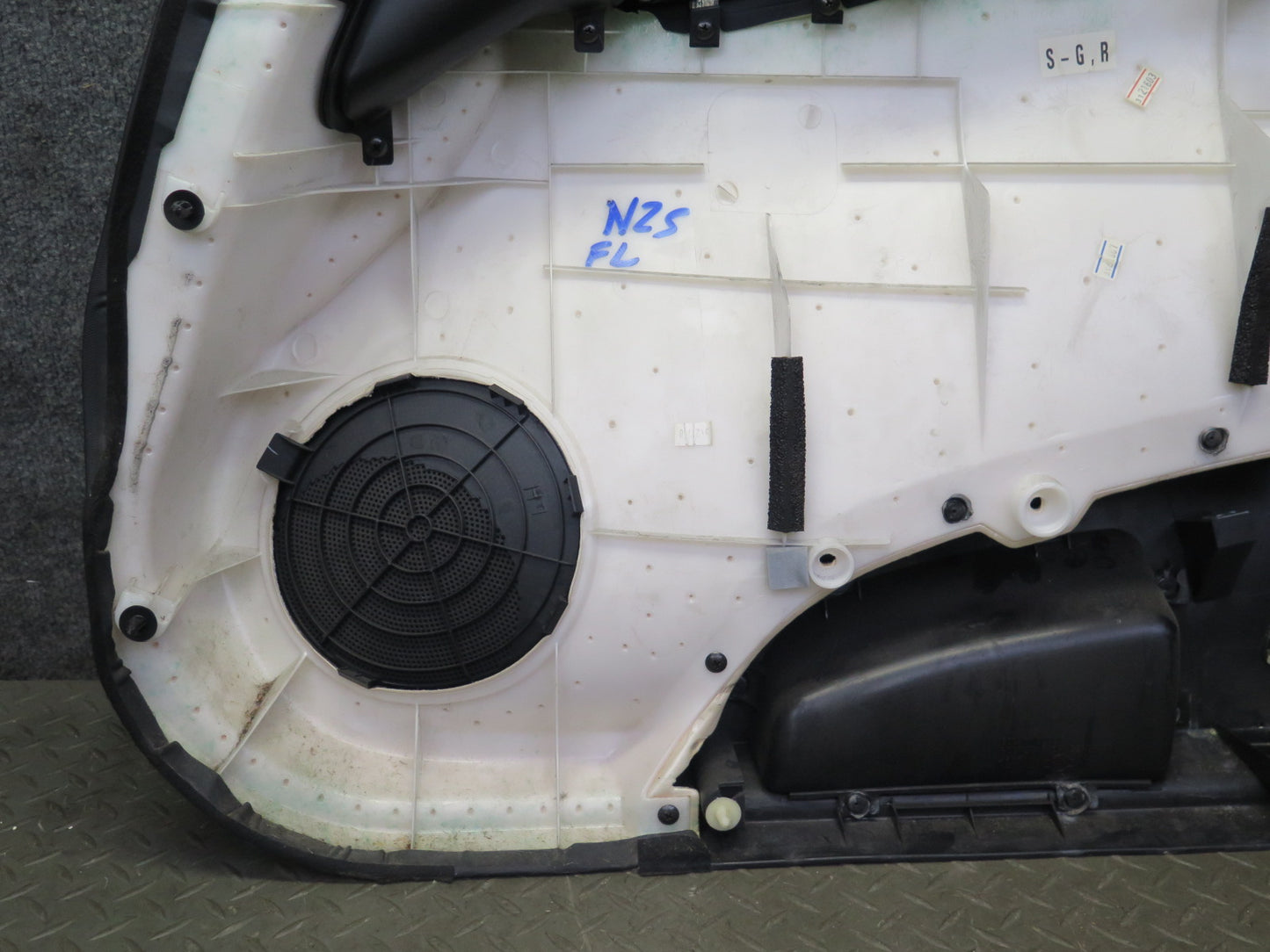 04-05 Nissan Z33 350Z Convertible Left Door Trim Cover Panel Black OEM