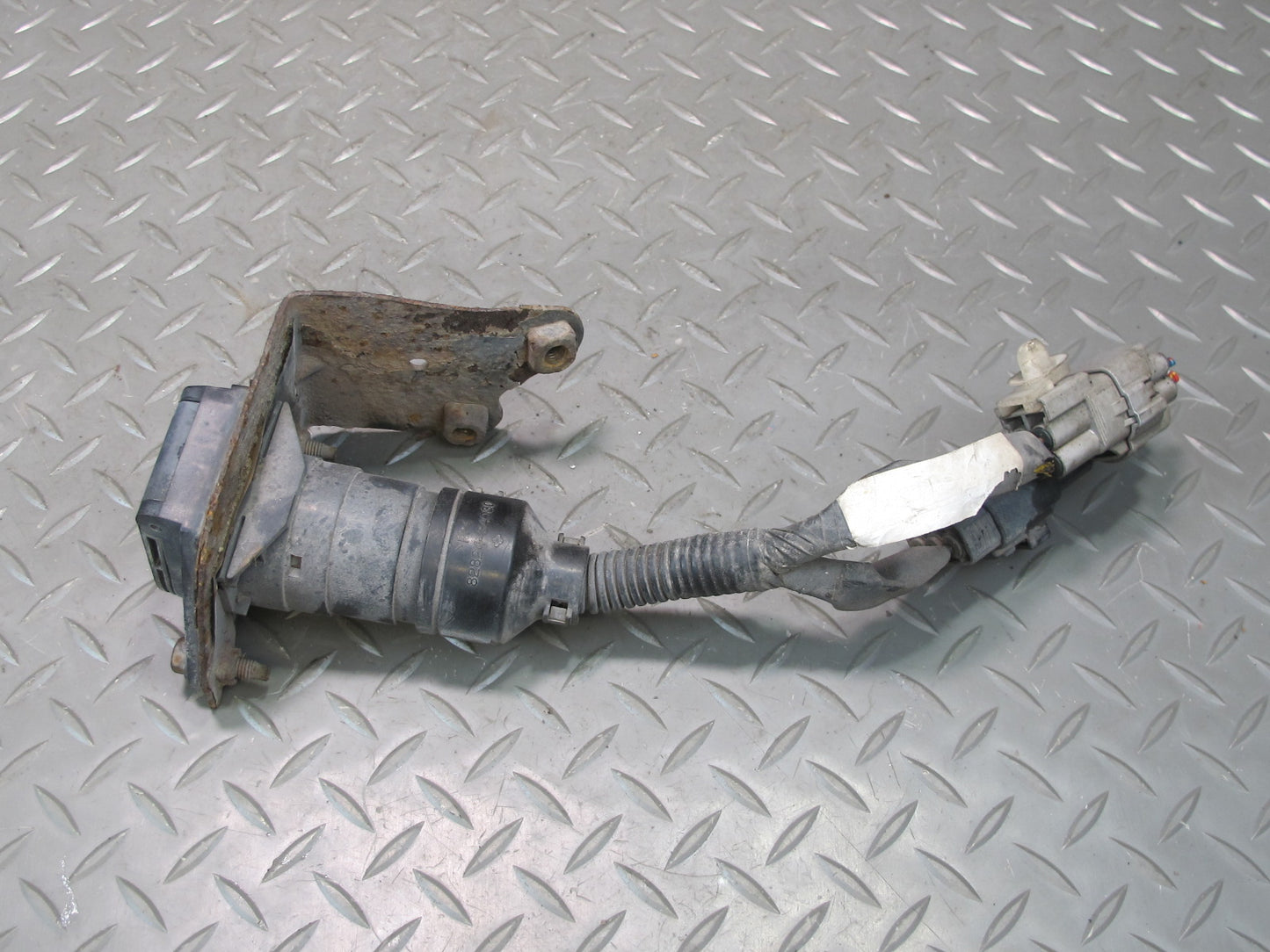 2003-2009 Lexus UZJ120L GX470 Trailer Hitch Towing Plug Wire Harness W/ Bracket