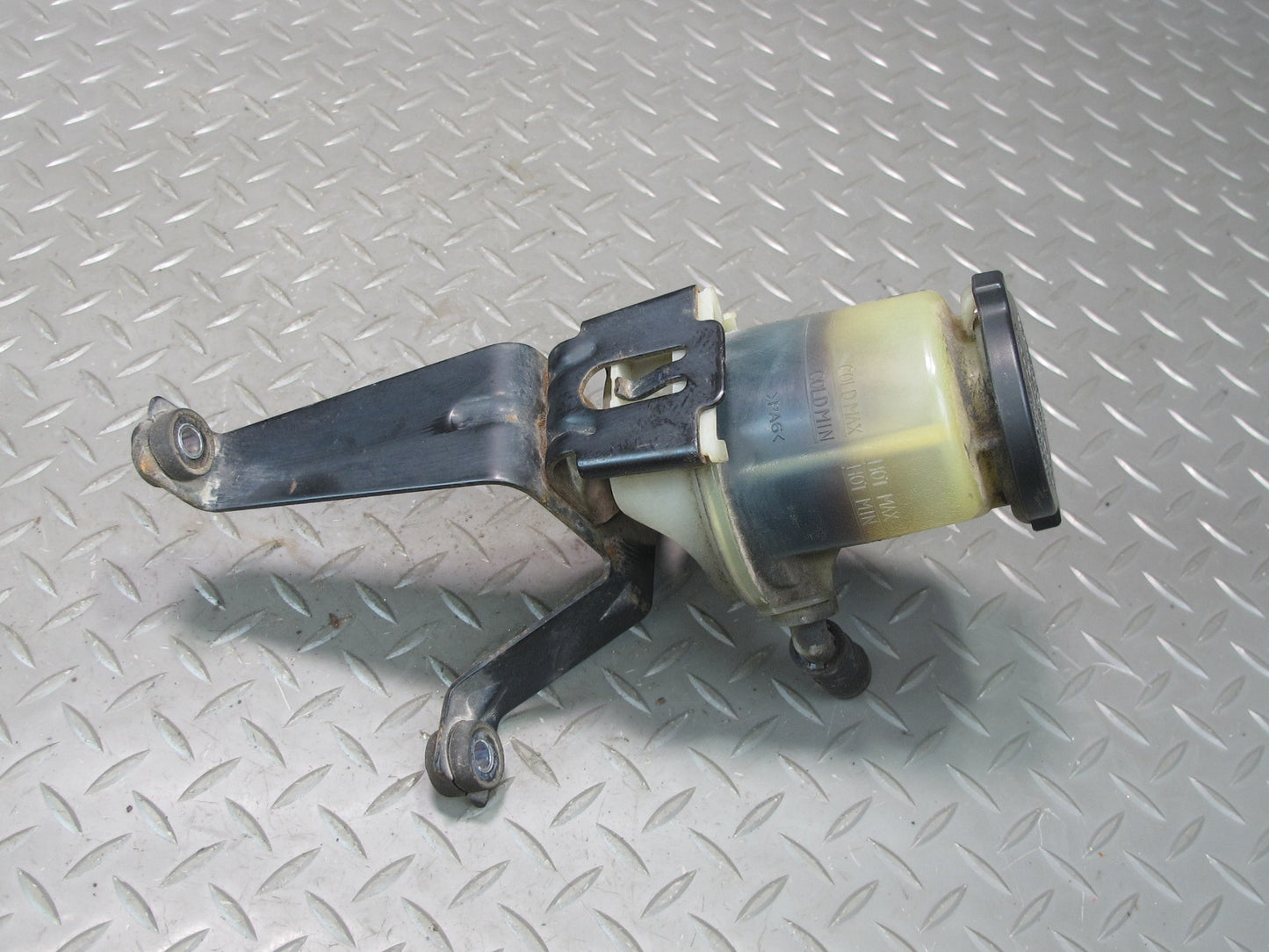 2003-2009 Lexus GX470 Power Steering Fluid Reservoir Bottle Tank W/ Bracket