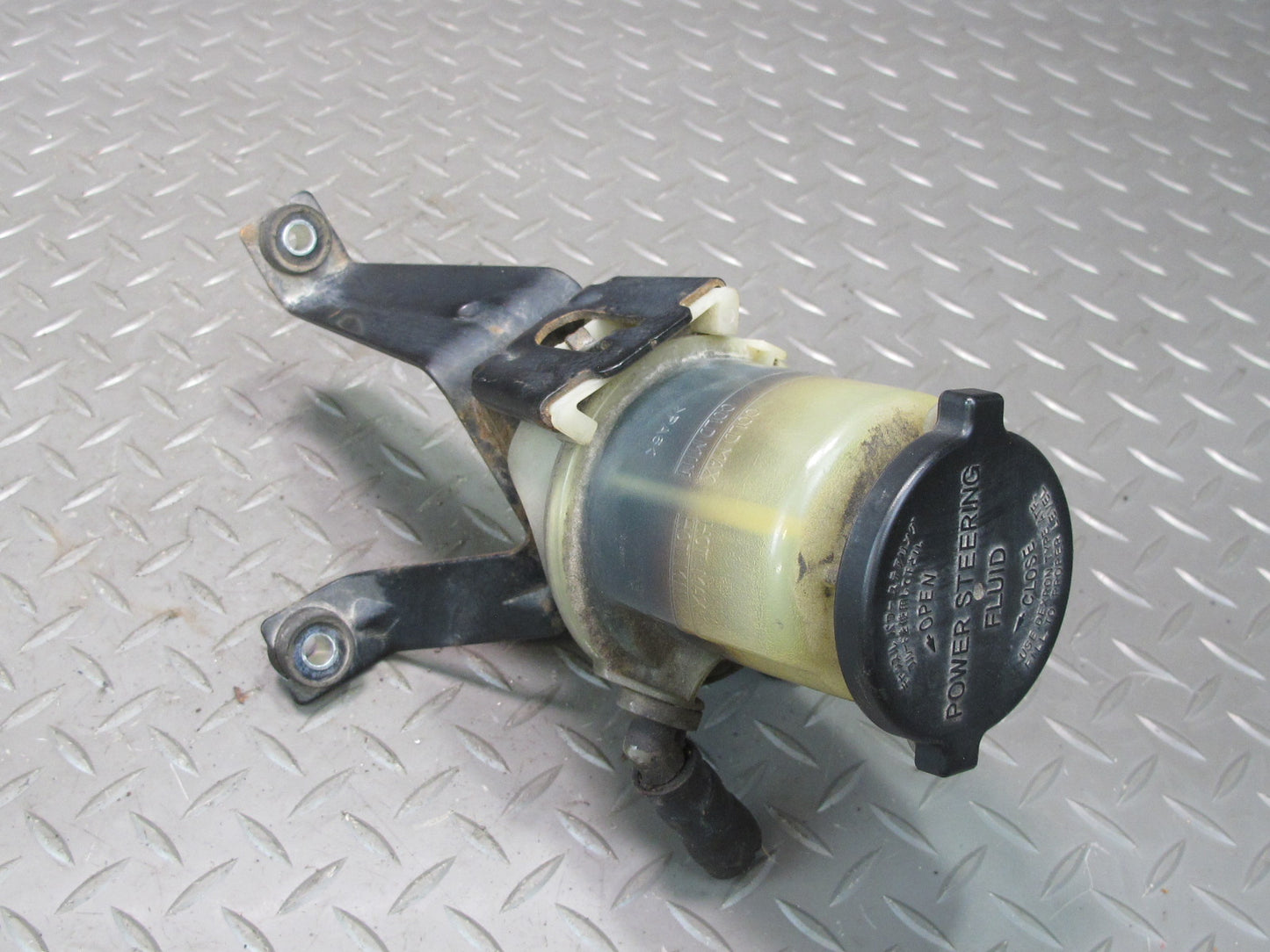 2003-2009 Lexus GX470 Power Steering Fluid Reservoir Bottle Tank W/ Bracket