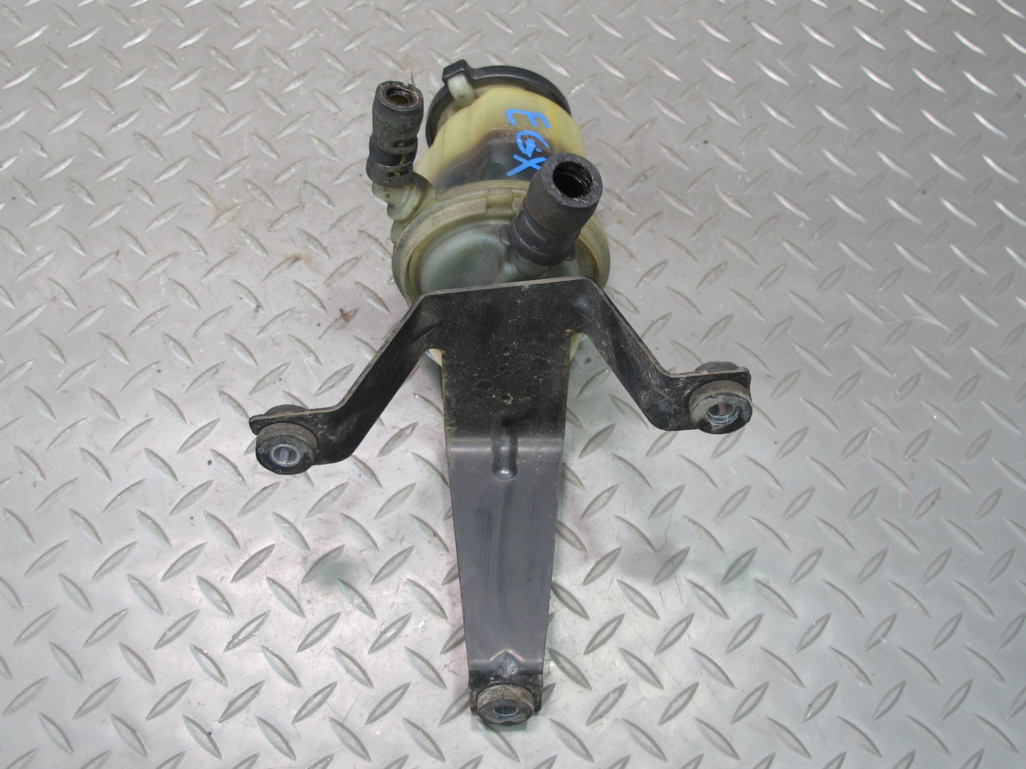 2003-2009 Lexus GX470 Power Steering Fluid Reservoir Bottle Tank W/ Bracket