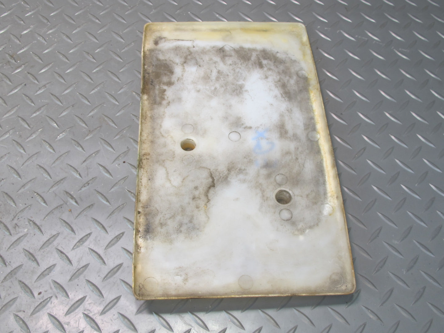 2003-2009 Lexus UZJ120L GX470 Battery Tray Hold Down Support Holder Bracket Set