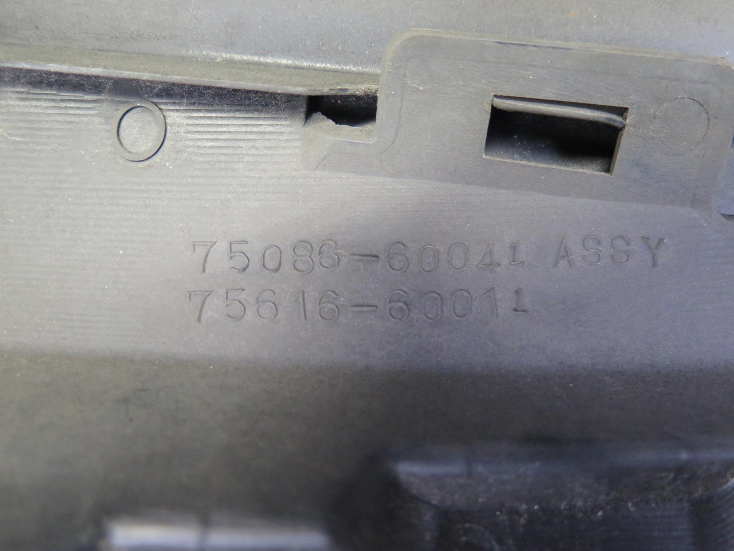 2003-2009 Lexus UZJ120L GX470 Front Left Wheel Arch Fender Flare Trim Molding