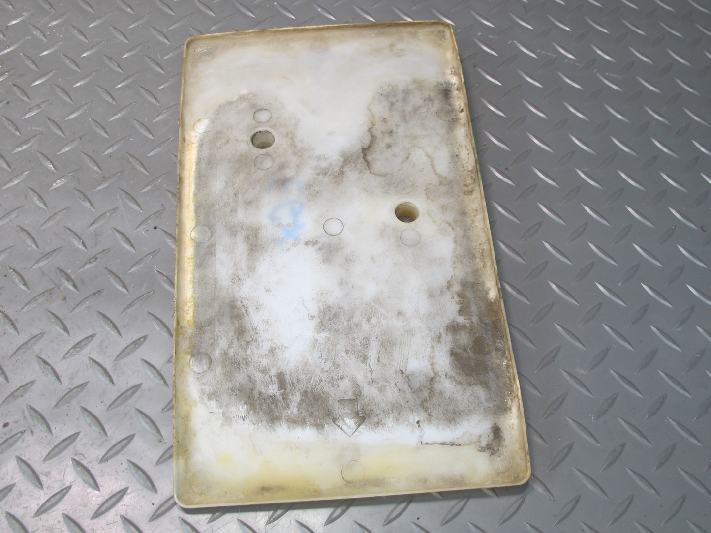 2003-2009 Lexus UZJ120L GX470 Battery Tray Hold Down Support Holder Bracket Set