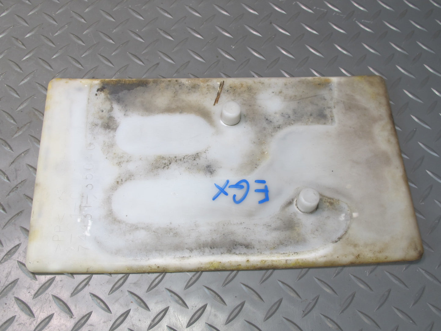 2003-2009 Lexus UZJ120L GX470 Battery Tray Hold Down Support Holder Bracket Set