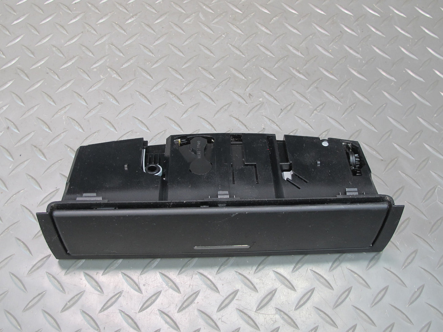 01-06 BMW E46 330Ci Front Center Console Compartment Tray Storage 8260312 OEM