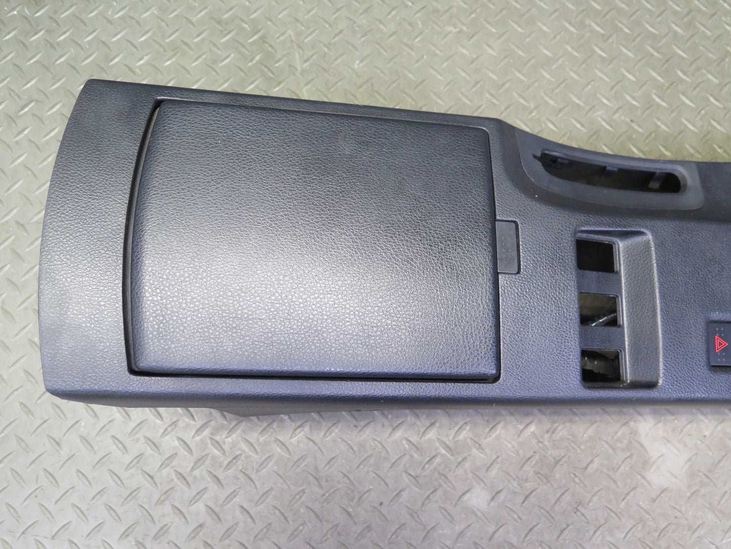 03-09 Nissan Z33 350Z Center Console Trim Cover Panel Black 68924-CD000 OEM