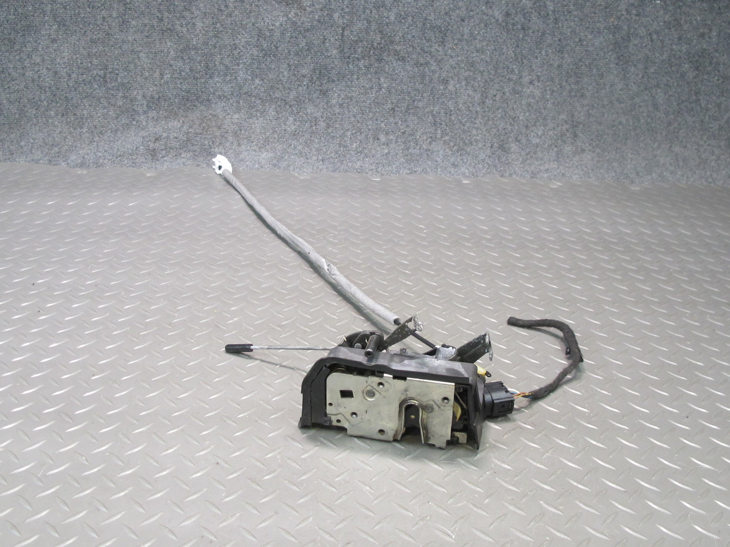 01-06 BMW E46 330CI Convertible Coupe Right Door Lock Latch Actuator OEM