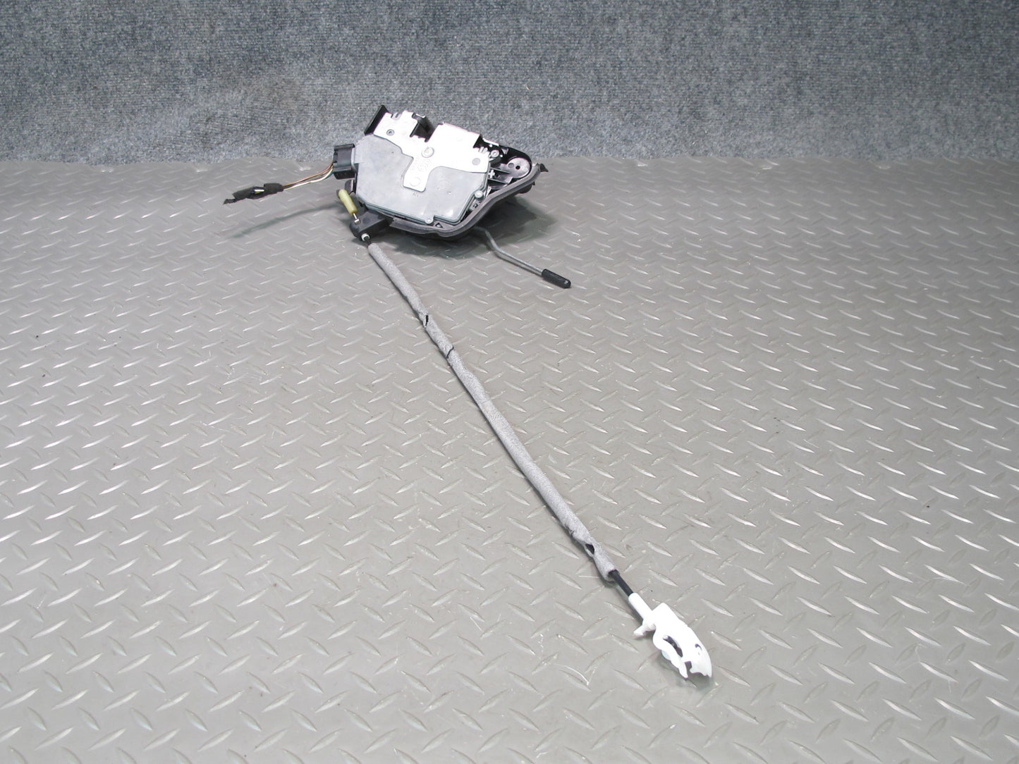 01-06 BMW E46 330CI Coupe Convertible Left Door Lock Latch Actuator OEM