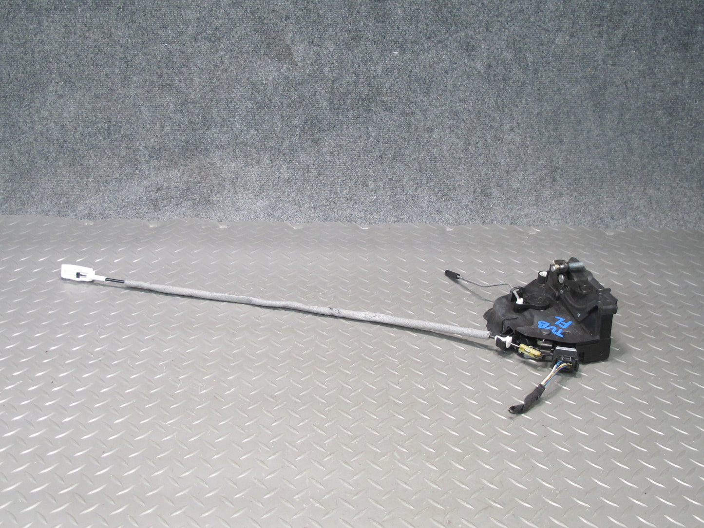 01-06 BMW E46 330CI Coupe Convertible Left Door Lock Latch Actuator OEM