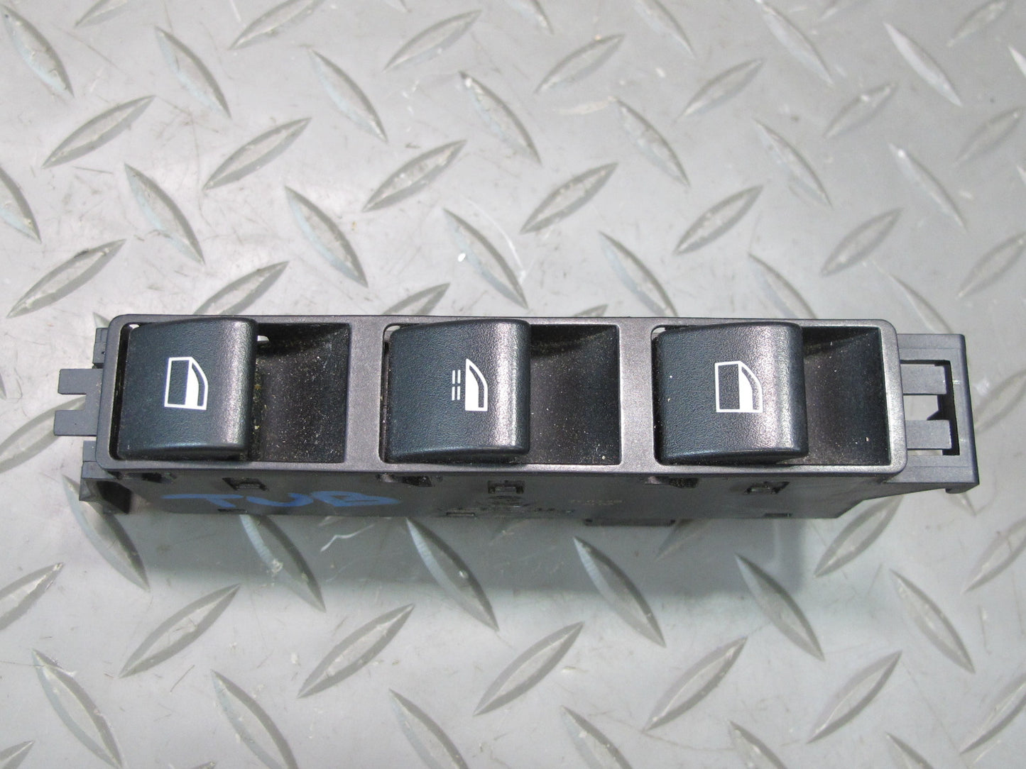 01-06 BMW E46 330ci Convertible Left Master Power Window Switch 6902183 OEM