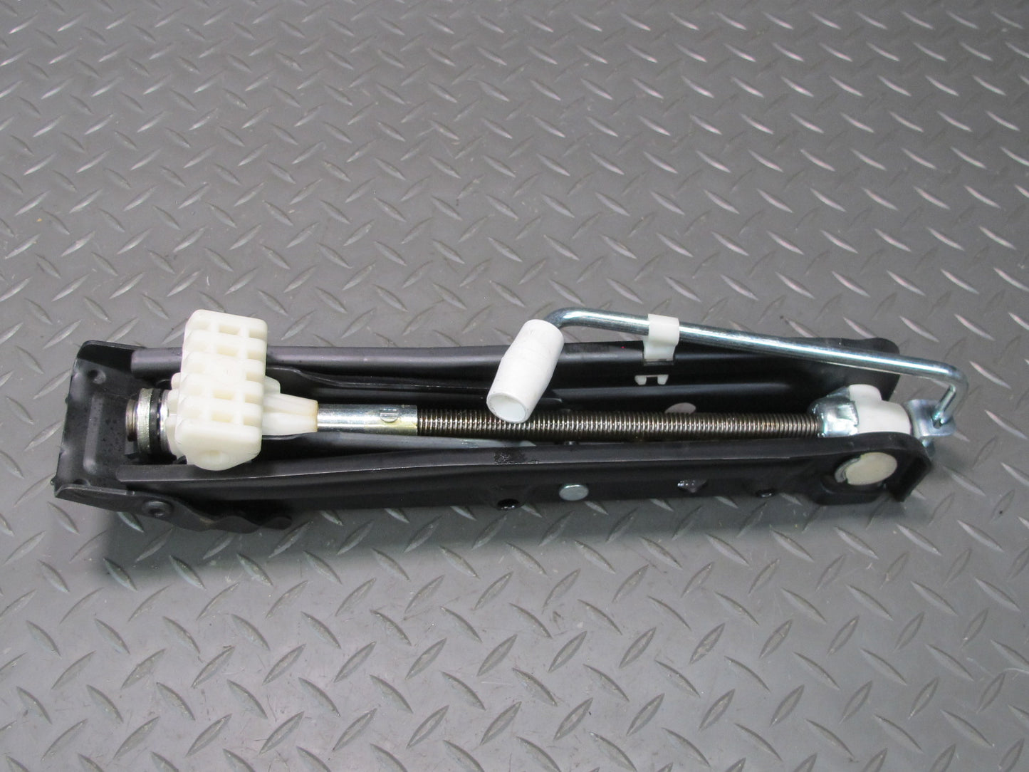 01-06 BMW E46 330Ci Emergency Spare Tire Lift Jack Stopper Set OEM