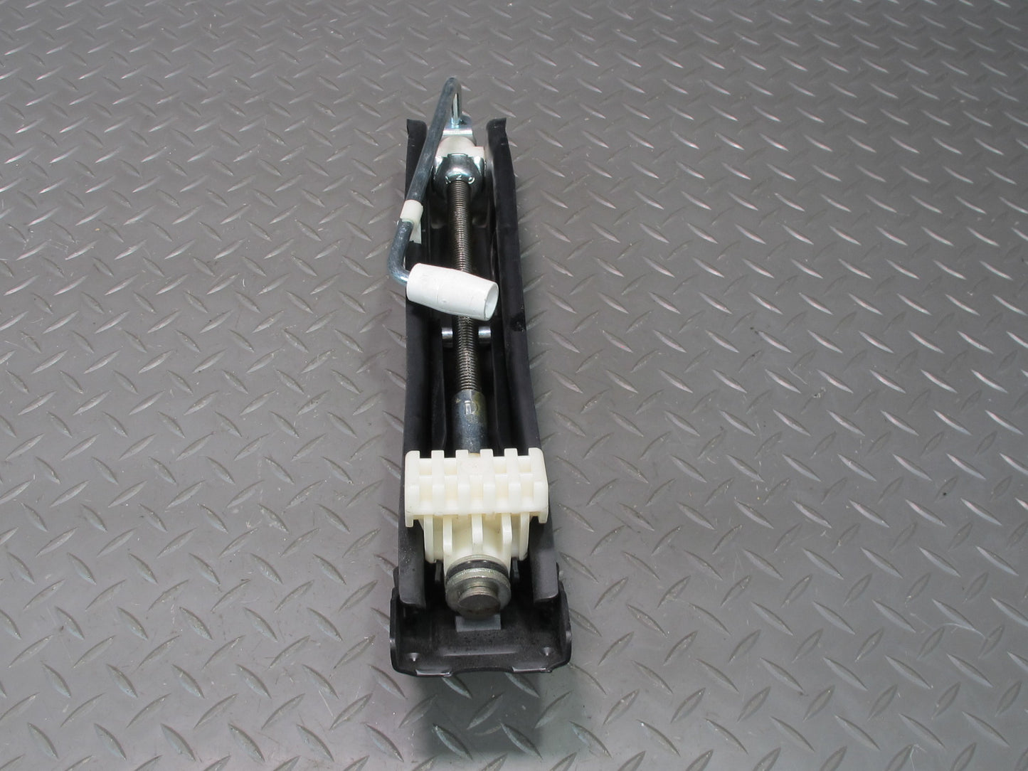 01-06 BMW E46 330Ci Emergency Spare Tire Lift Jack Stopper Set OEM