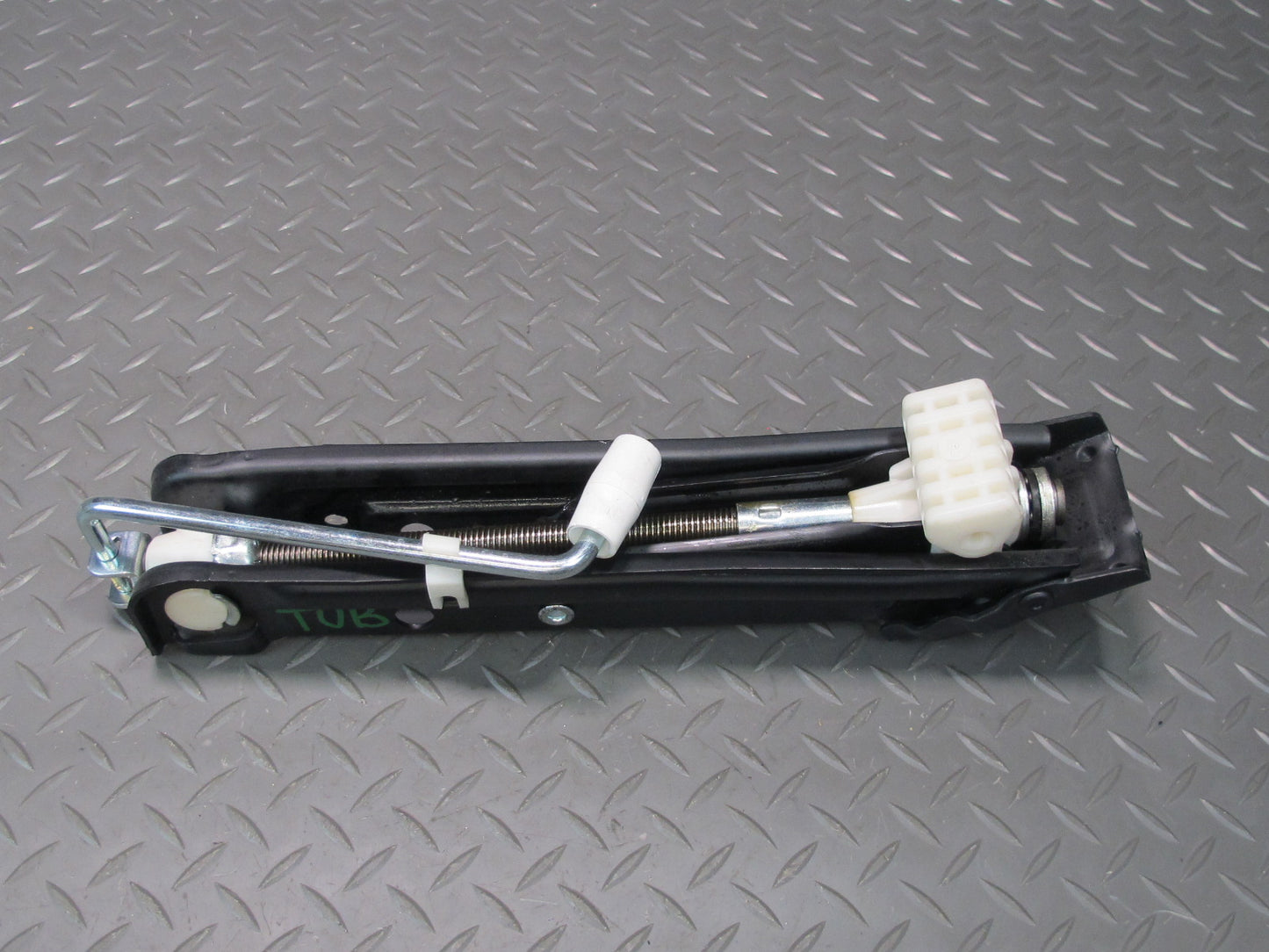 01-06 BMW E46 330Ci Emergency Spare Tire Lift Jack Stopper Set OEM