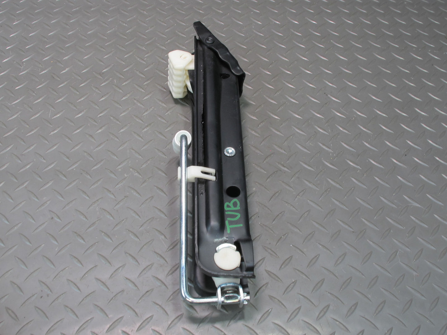 01-06 BMW E46 330Ci Emergency Spare Tire Lift Jack Stopper Set OEM