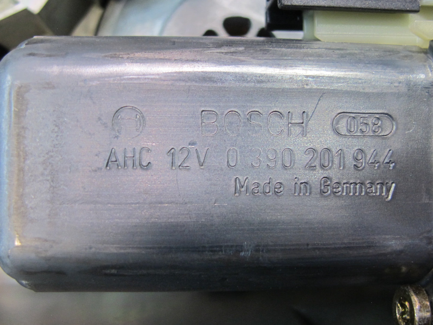 01-06 BMW E46 330ci Convertible Folding TOP Drive Motor Mechanism OEM