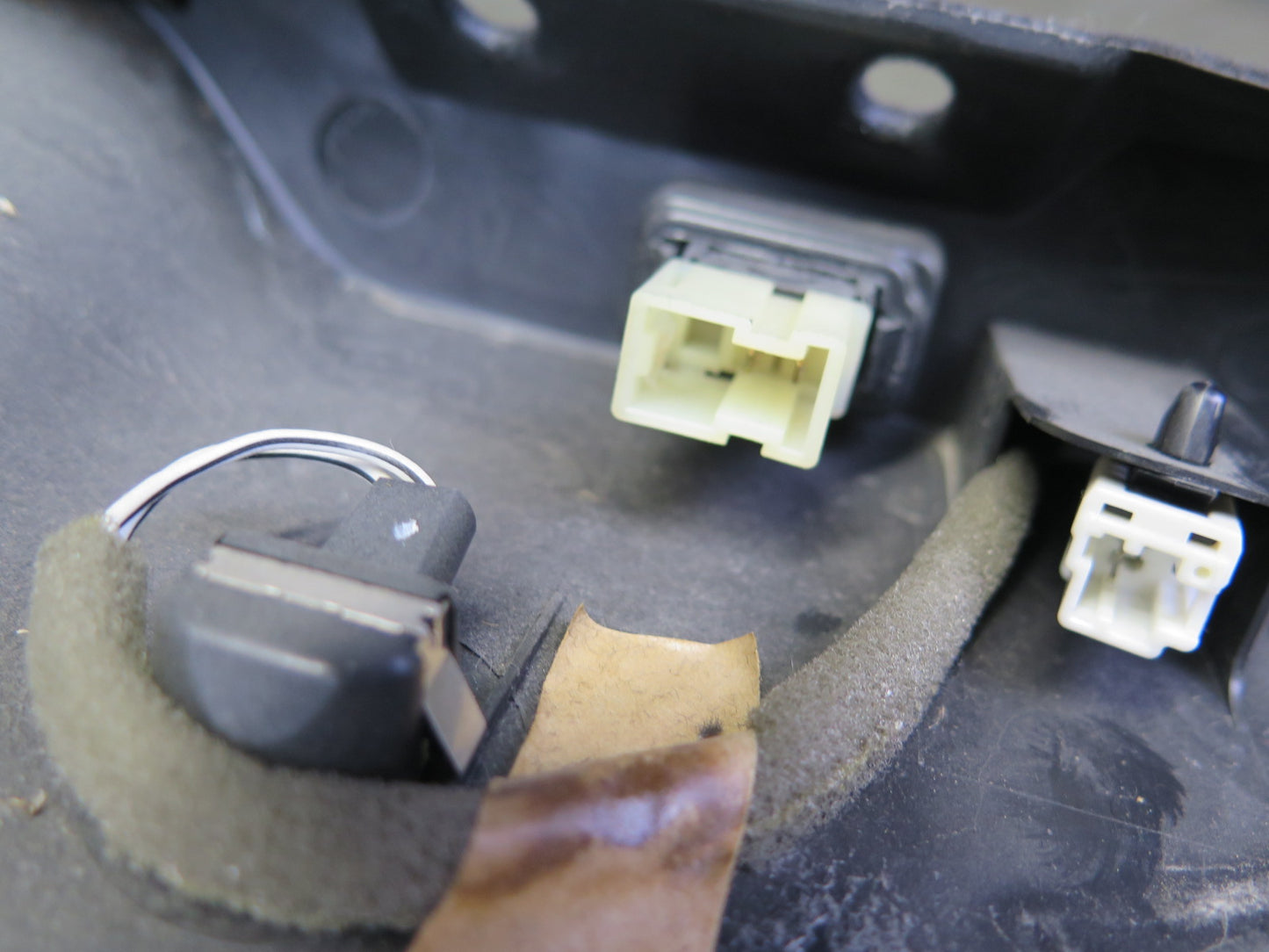 04-09 Nissan Z33 350Z Convert Rear Subwoofer w Storage Trim Cover Panel Set OEM