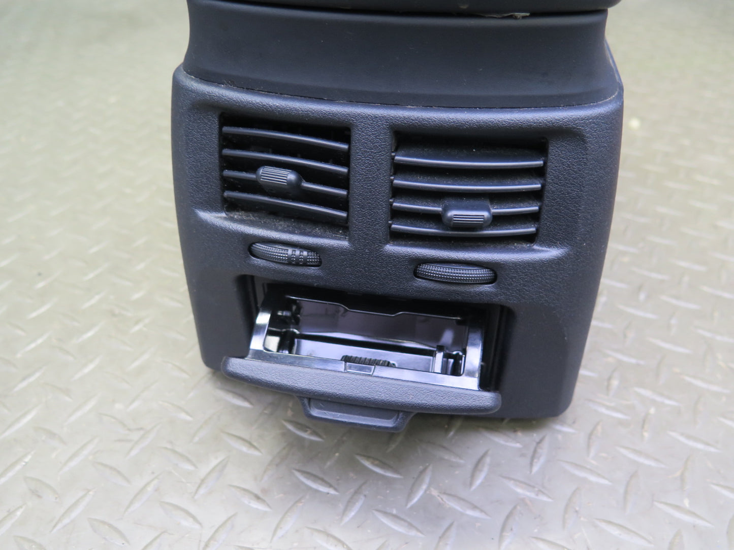 2008 Lexus USE20L Is-f Front Center Console Panel w Armrest & Air Vent Assy OEM