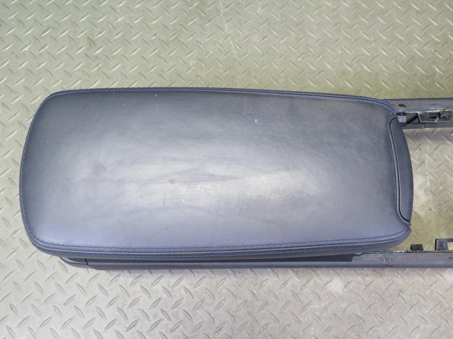 2008 Lexus USE20L Is-f Front Center Console Panel w Armrest & Air Vent Assy OEM