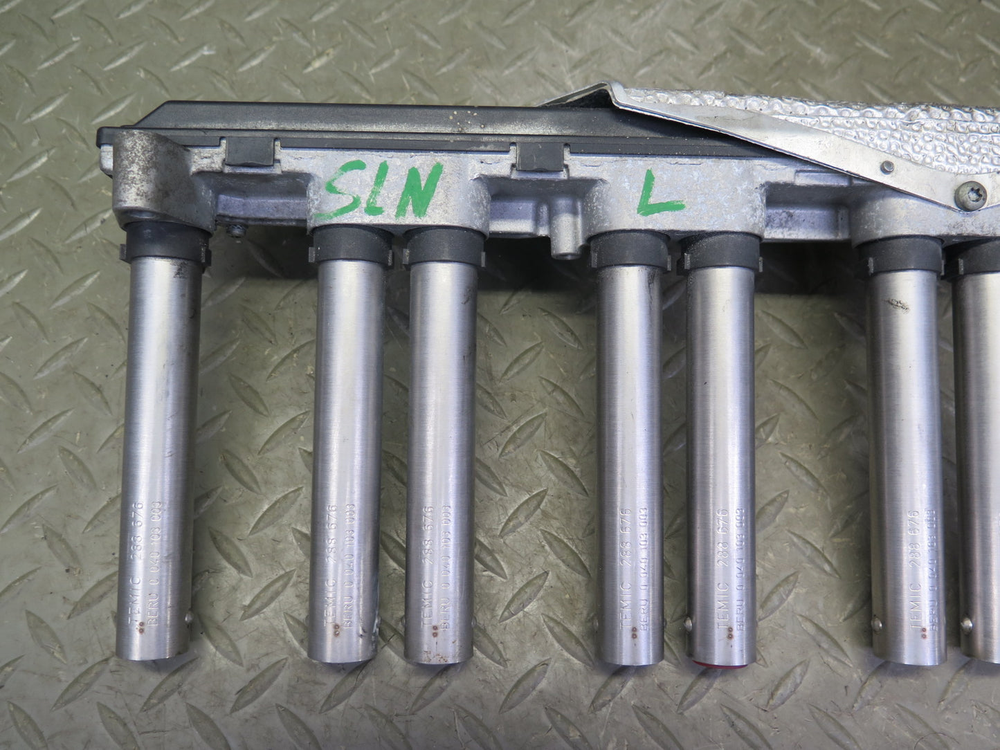 03-12 Mercedes R230 SL600 CL600 S600 M275 Engine Left Ignition Coil Pack 85K