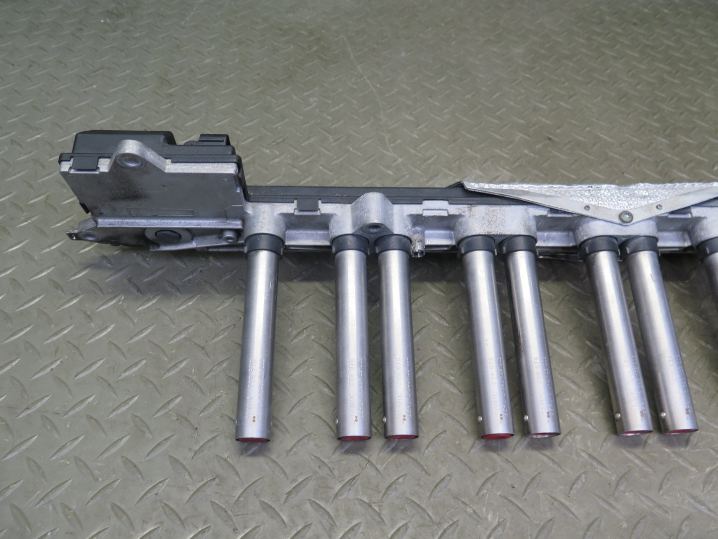 03-12 Mercedes R230 SL600 CL600 S600 M275 Engine Right Ignition Coil Pack 85K