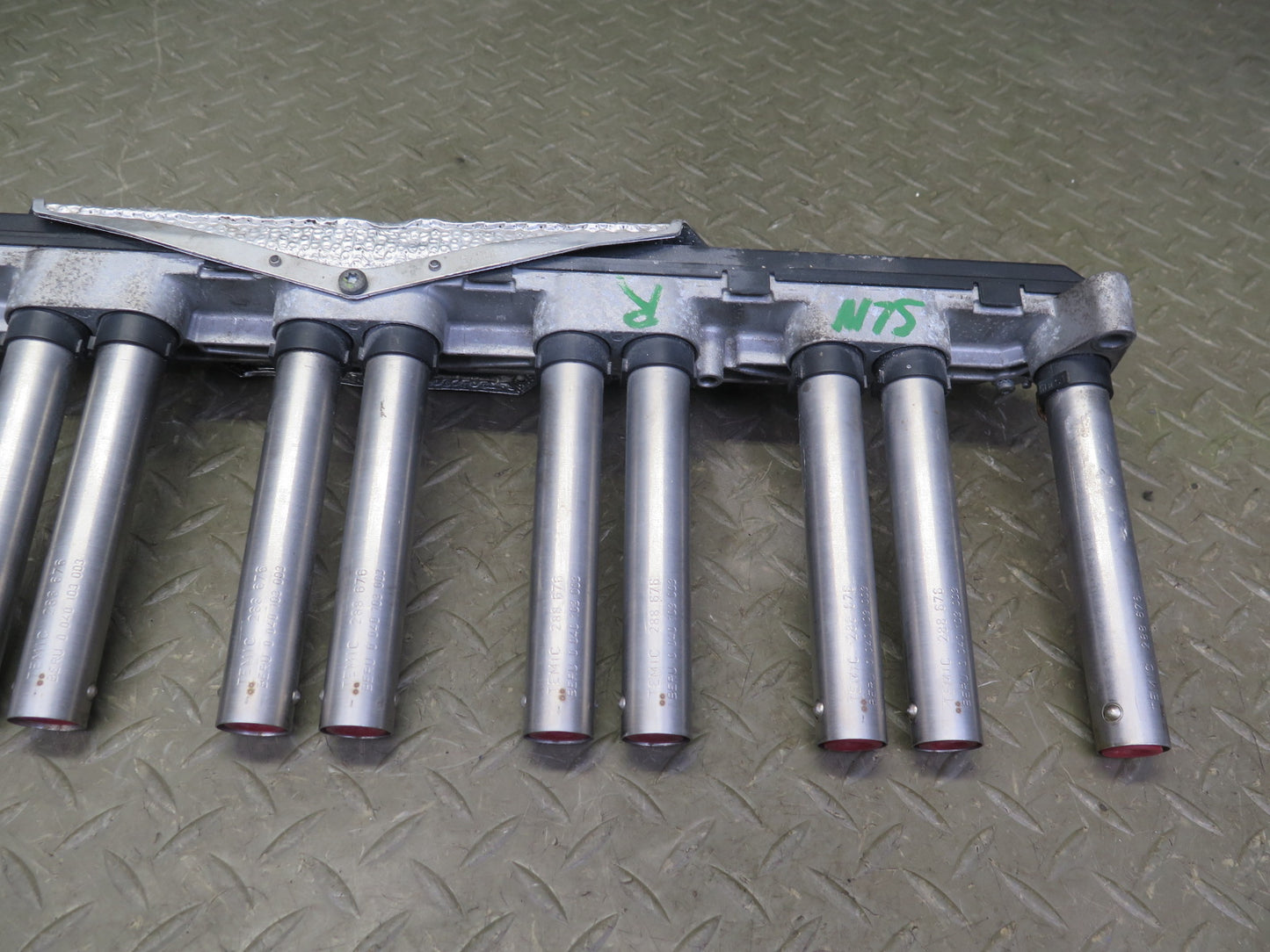 03-12 Mercedes R230 SL600 CL600 S600 M275 Engine Right Ignition Coil Pack 85K