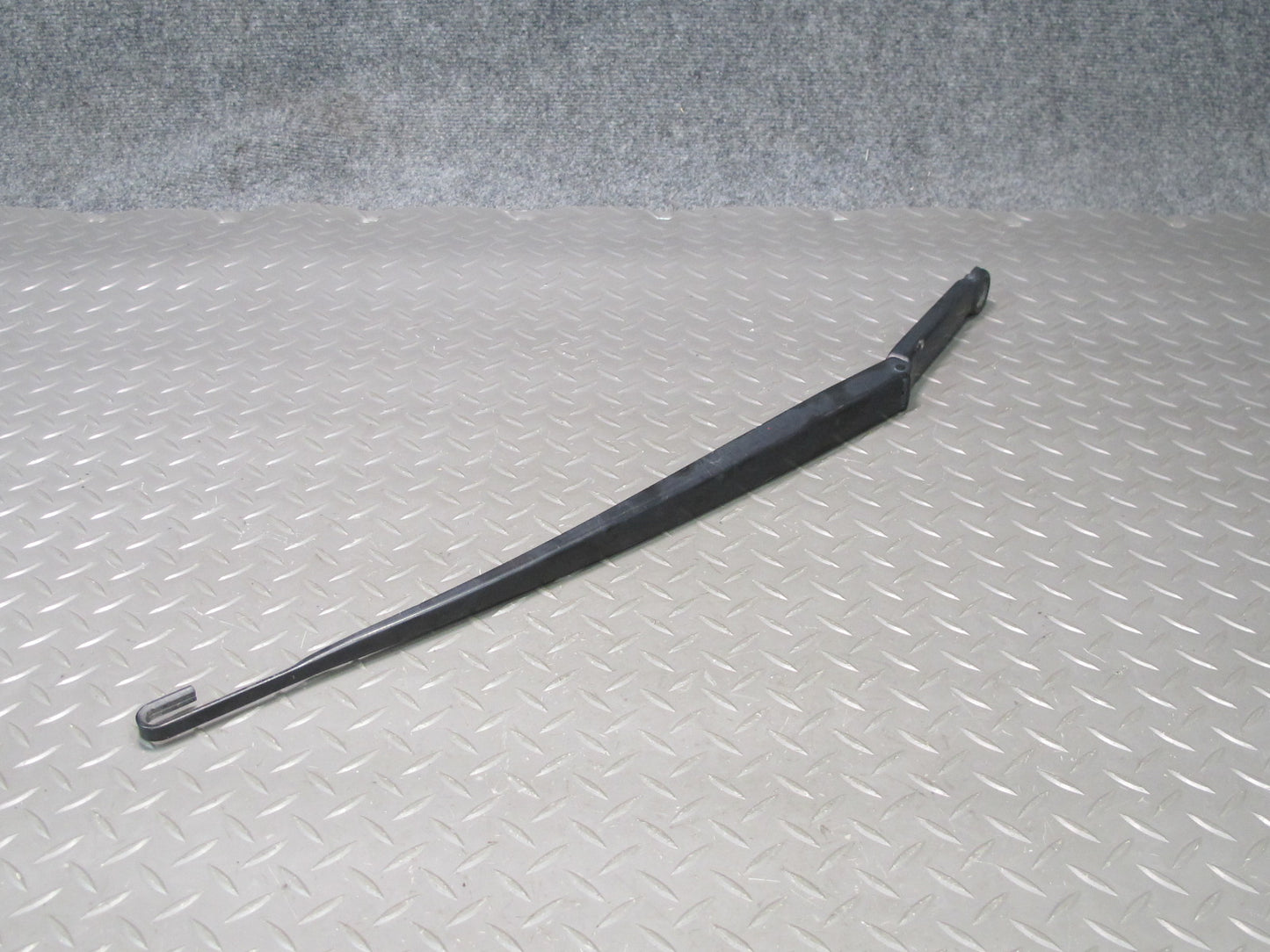 01-06 BMW E46 330ci Coupe Convertible Front Left & Right Wiper Arm Set OEM