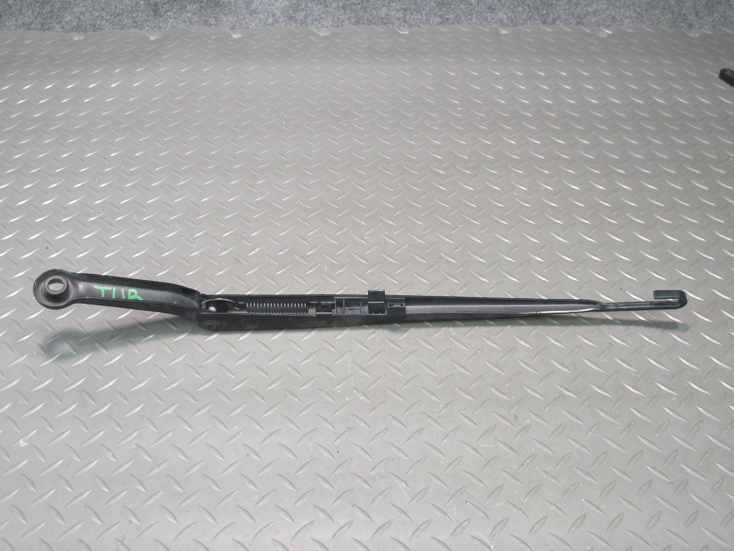 01-06 BMW E46 330ci Coupe Convertible Front Left & Right Wiper Arm Set OEM