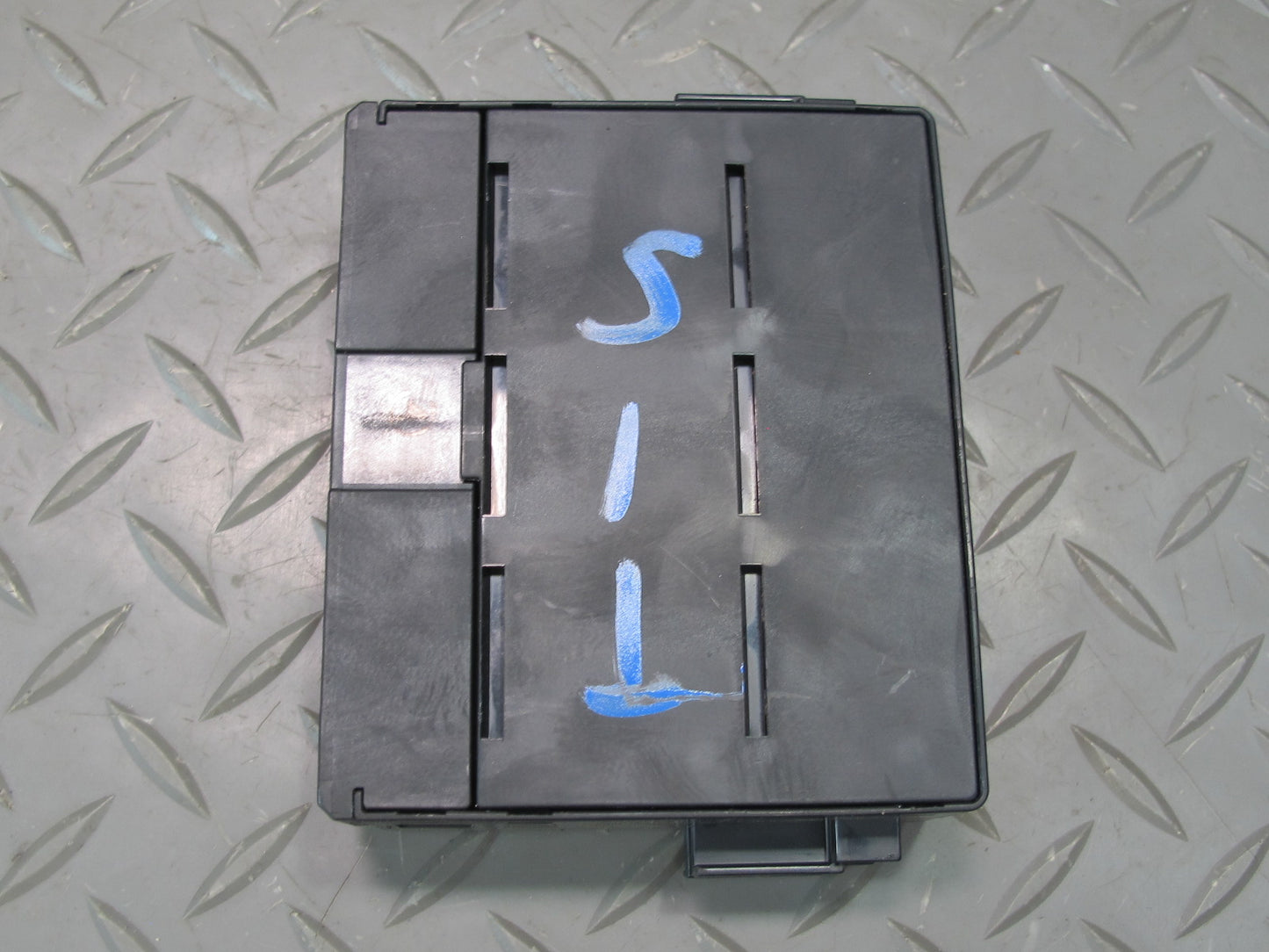 08-10 Lexus IS250 IS350 Is-f Sedan Multiplex Body Control  Unit 89211-53010 OEM