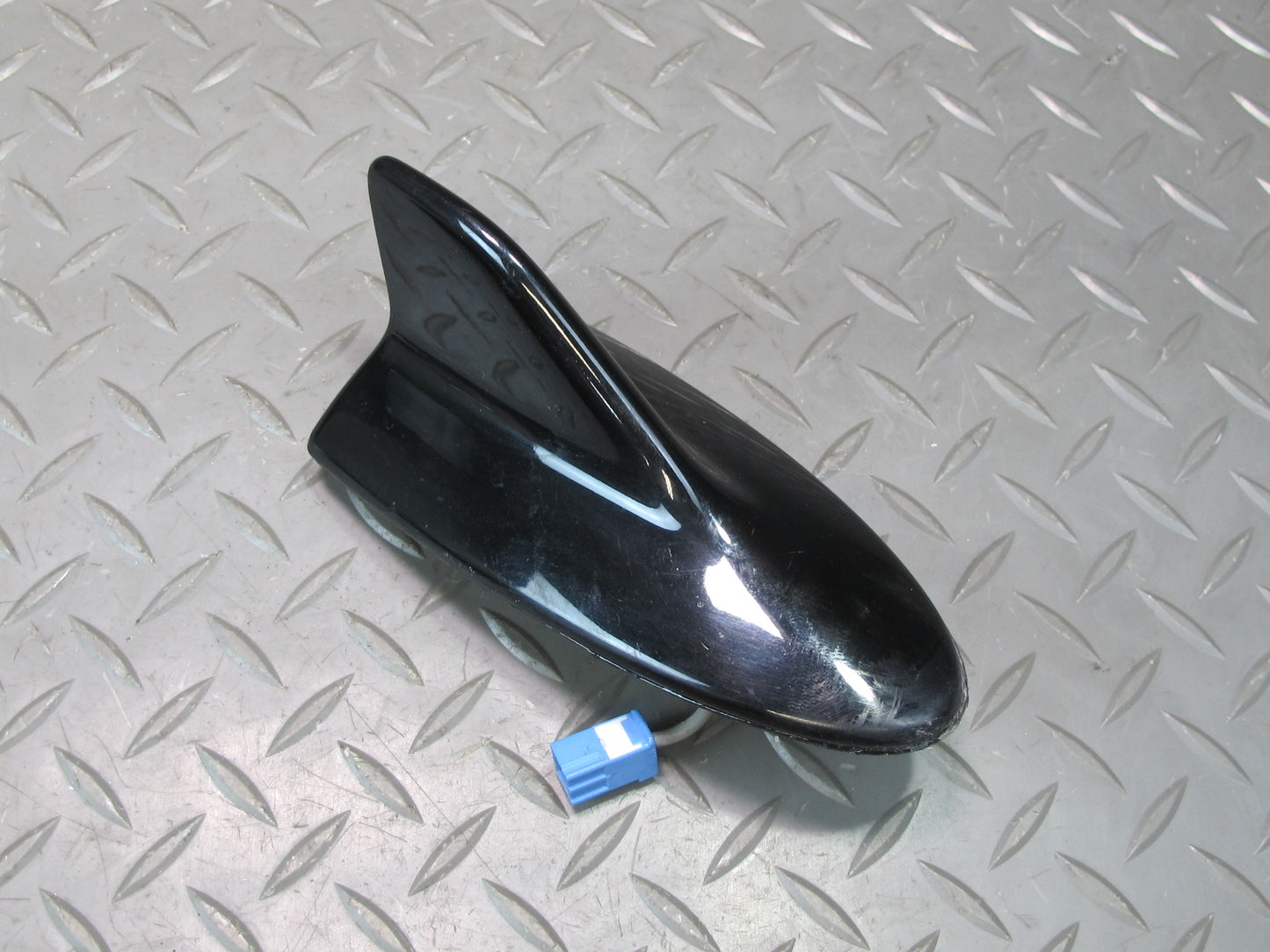 08-10 Lexus USE20L Is-f Rear Upper Roof Radio Shark FIN Antenna Obsidian OEM