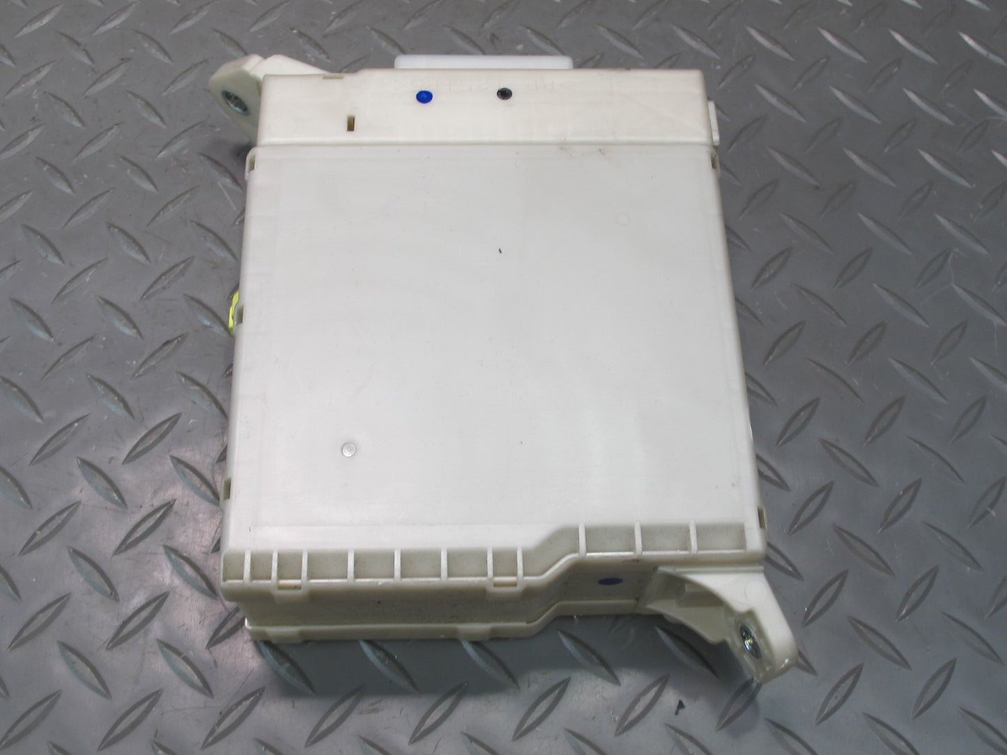 08-10 Lexus IS250 IS350 Is-f Sedan Front Left Fuse Relay Junction Box Module OEM