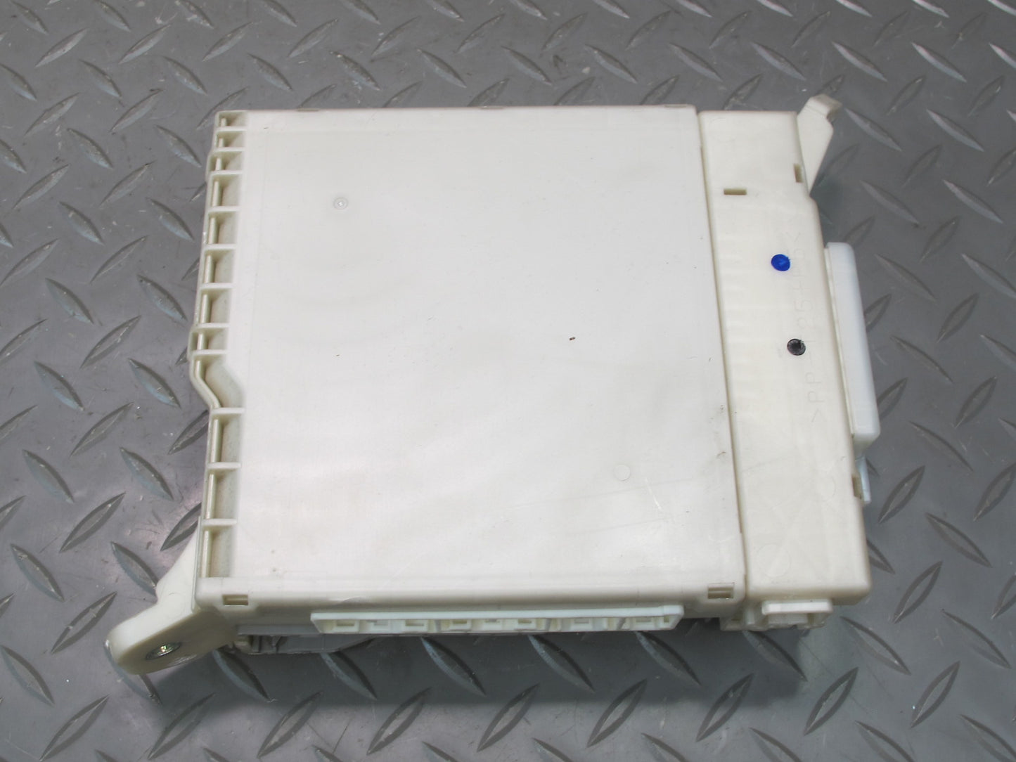 08-10 Lexus IS250 IS350 Is-f Sedan Front Left Fuse Relay Junction Box Module OEM