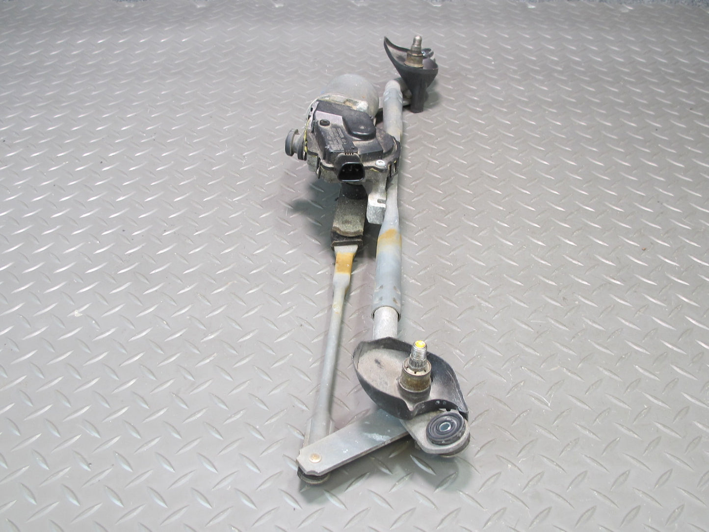 08-14 Lexus USE20L Is-f Windshield Wiper Transmission Linkage w Motor Assy OEM