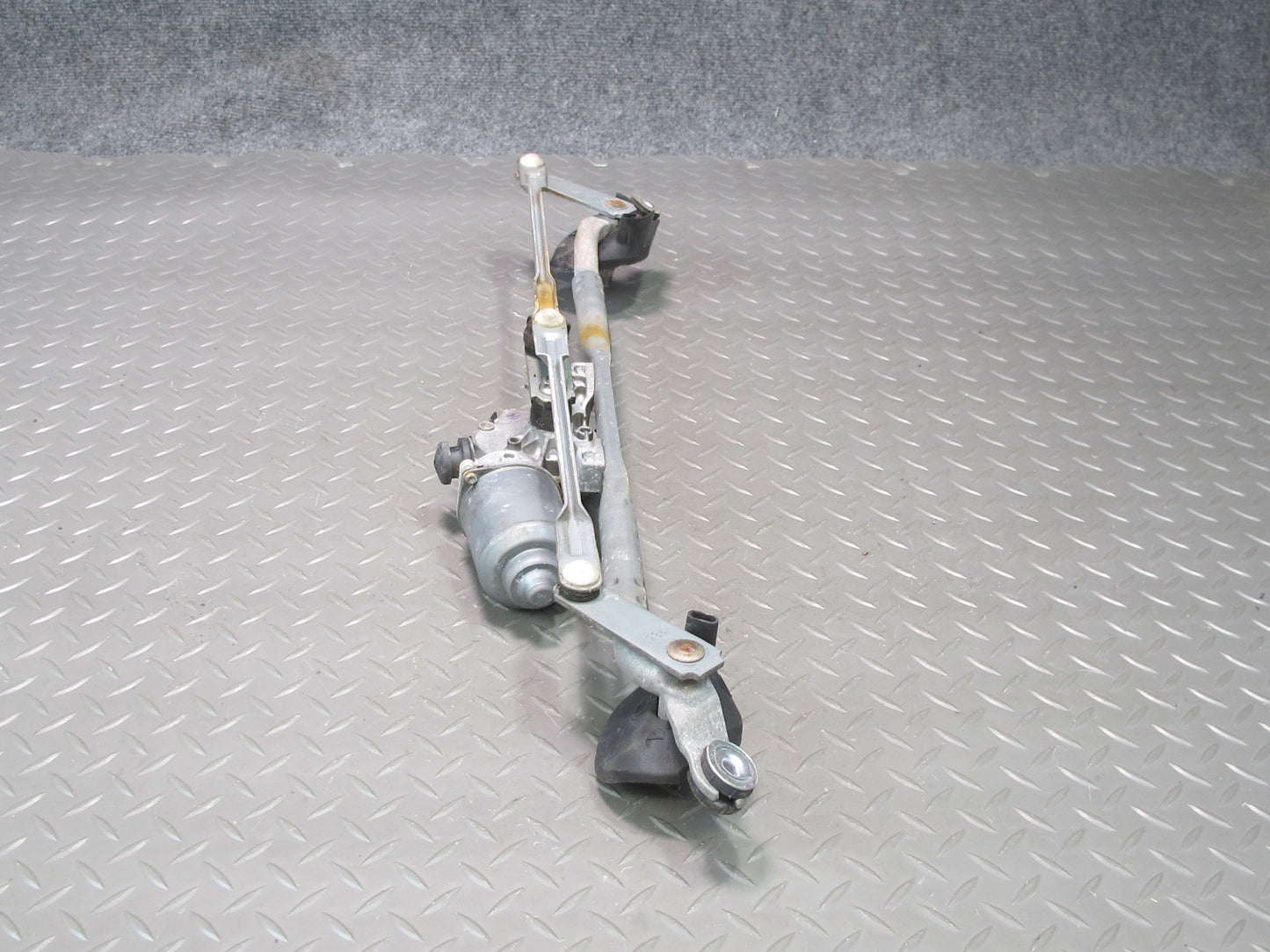 08-14 Lexus USE20L Is-f Windshield Wiper Transmission Linkage w Motor Assy OEM