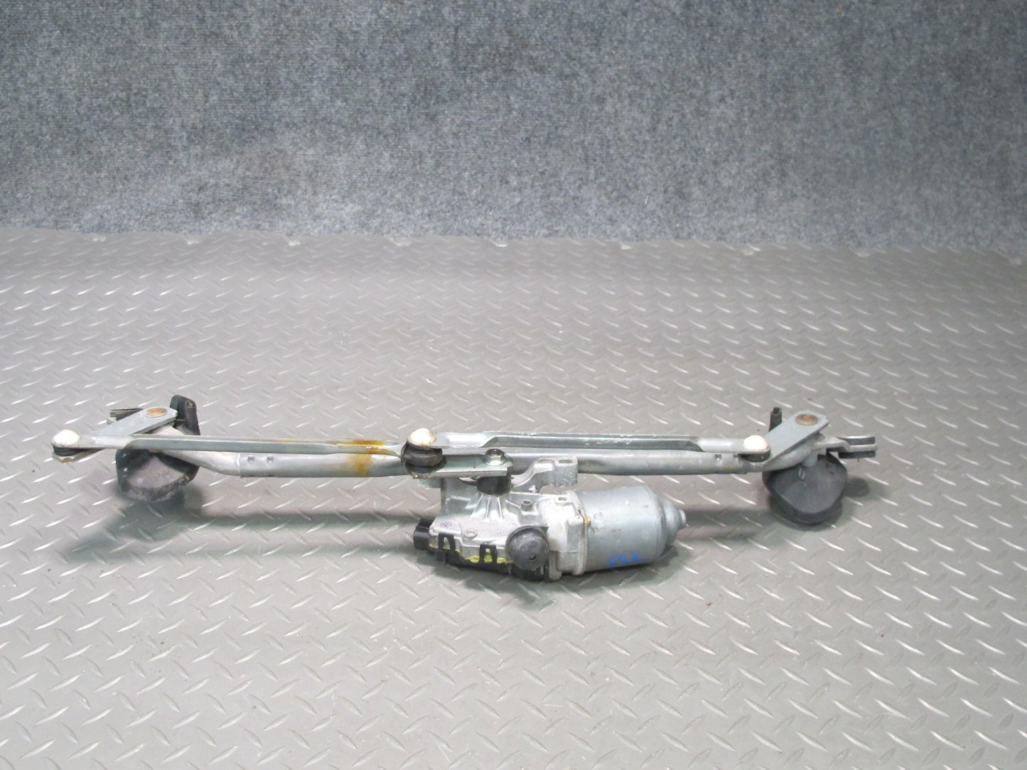 08-14 Lexus USE20L Is-f Windshield Wiper Transmission Linkage w Motor Assy OEM