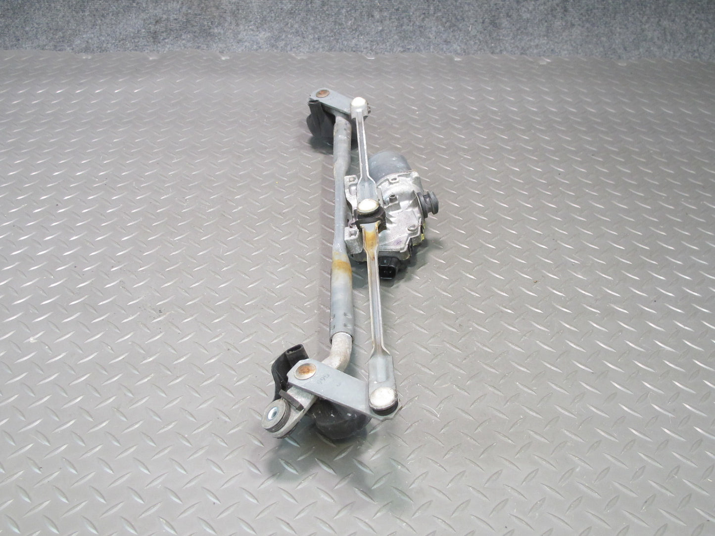 08-14 Lexus USE20L Is-f Windshield Wiper Transmission Linkage w Motor Assy OEM