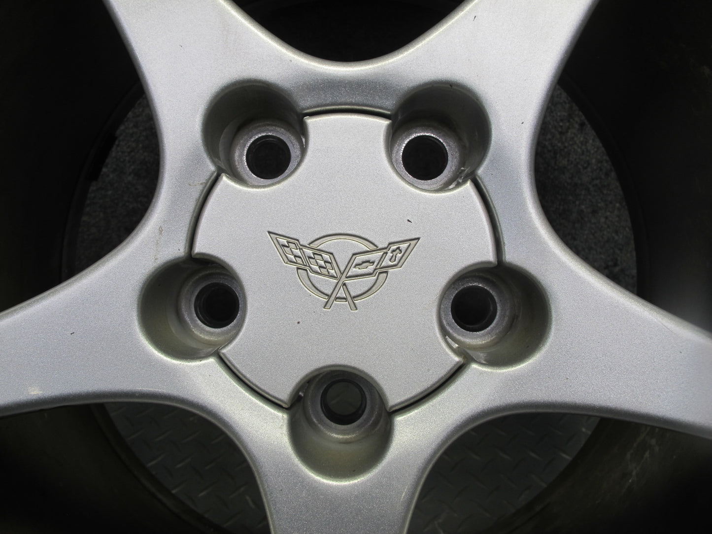 00-04 Chevrolet Corvette C5 Rear R18" Alloy Wheel Rim 18x9.5J ET65 9594182 OEM