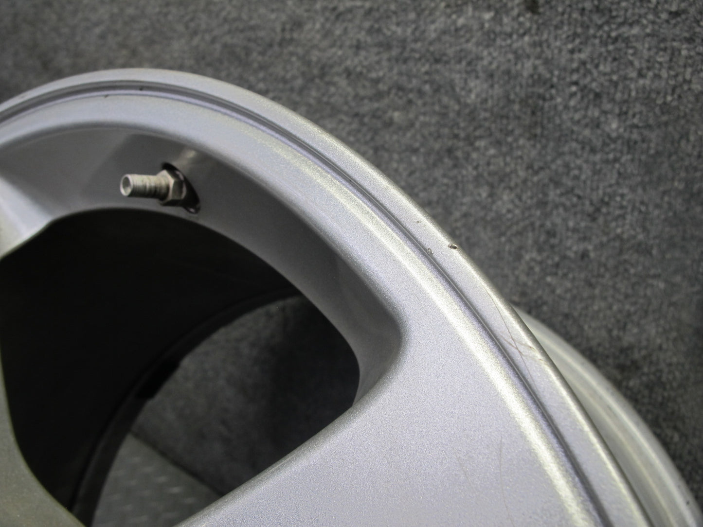 00-04 Chevrolet Corvette C5 Rear R18" Alloy Wheel Rim 18x9.5J ET65 9594182 OEM