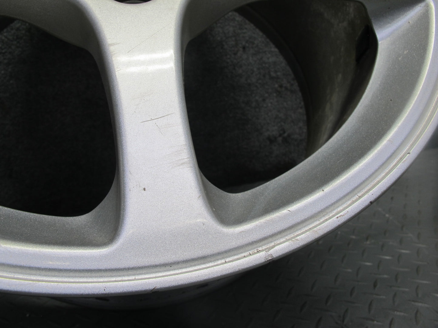 00-04 Chevrolet Corvette C5 Rear R18" Alloy Wheel Rim 18x9.5J ET65 9594182 OEM