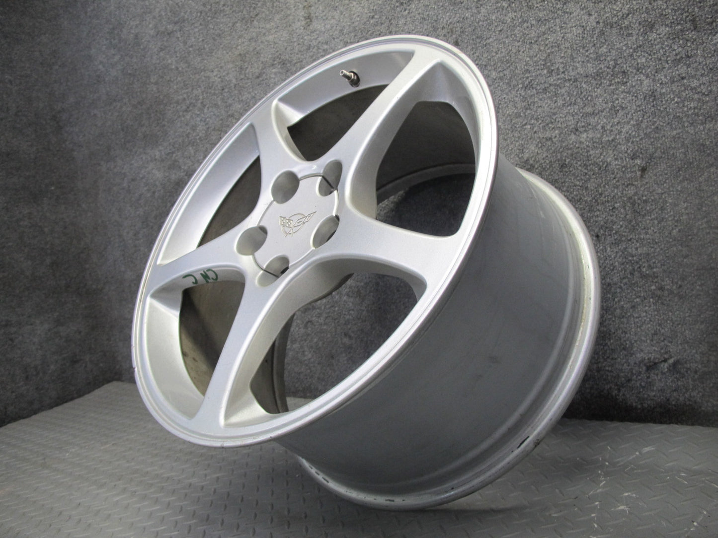 00-04 Chevrolet Corvette C5 Rear R18" Alloy Wheel Rim 18x9.5J ET65 9594182 OEM