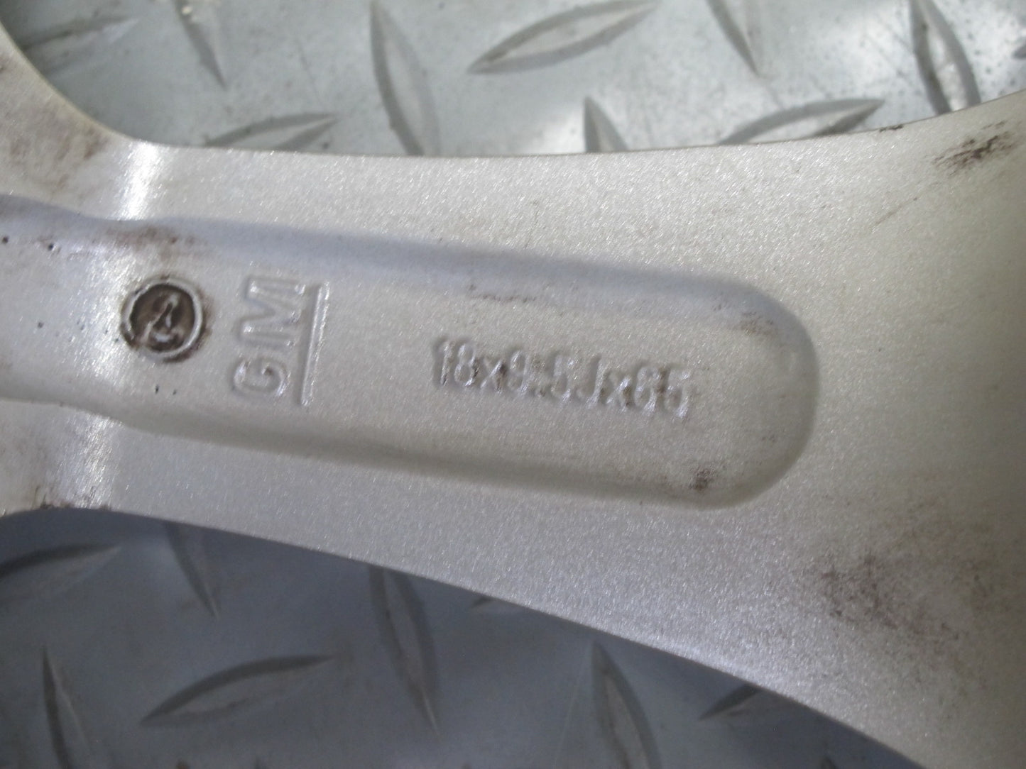 00-04 Chevrolet Corvette C5 Rear R18" Alloy Wheel Rim 18x9.5J ET65 9594182 OEM