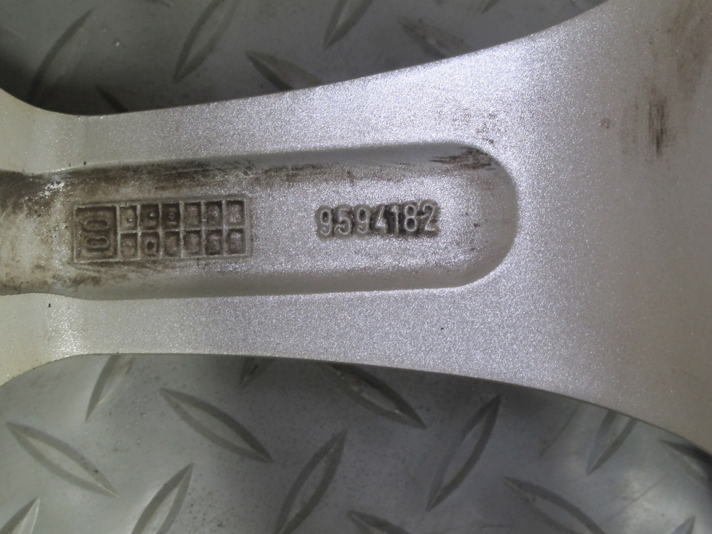 00-04 Chevrolet Corvette C5 Rear R18" Alloy Wheel Rim 18x9.5J ET65 9594182 OEM