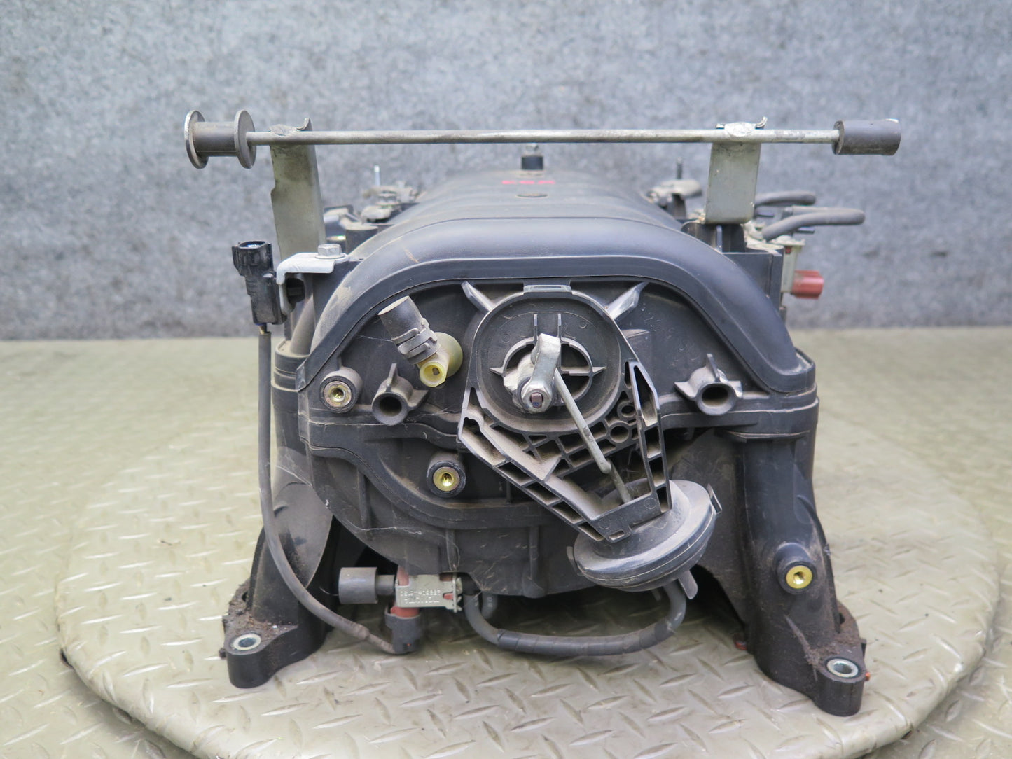 2006-2009 Lexus UZJ120L GX470 4.7L Engine Upper & Lower Air Intake Manifold Assy